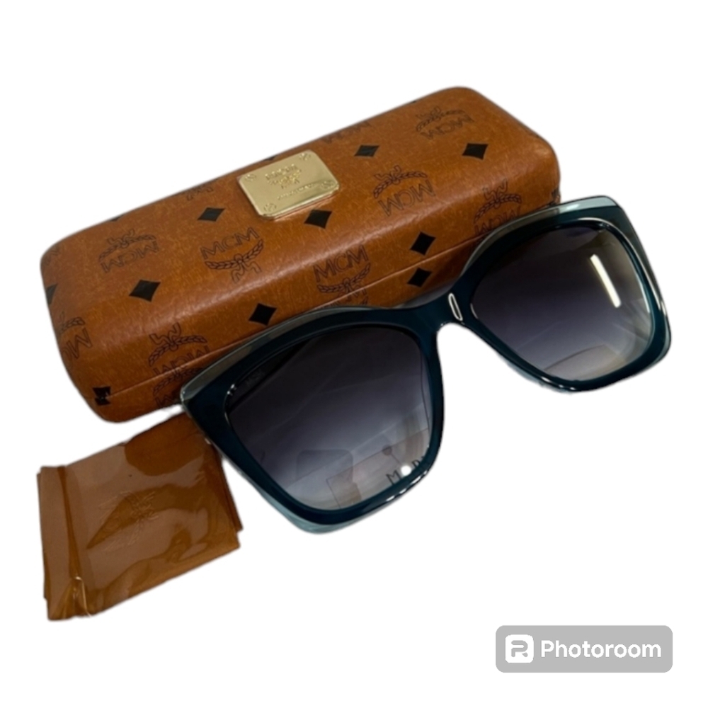 π€βͺοΈ MCM βͺοΈSunglasses Fixed Nose Pads Petrol/Azure Cat Eye Frame MCM698S